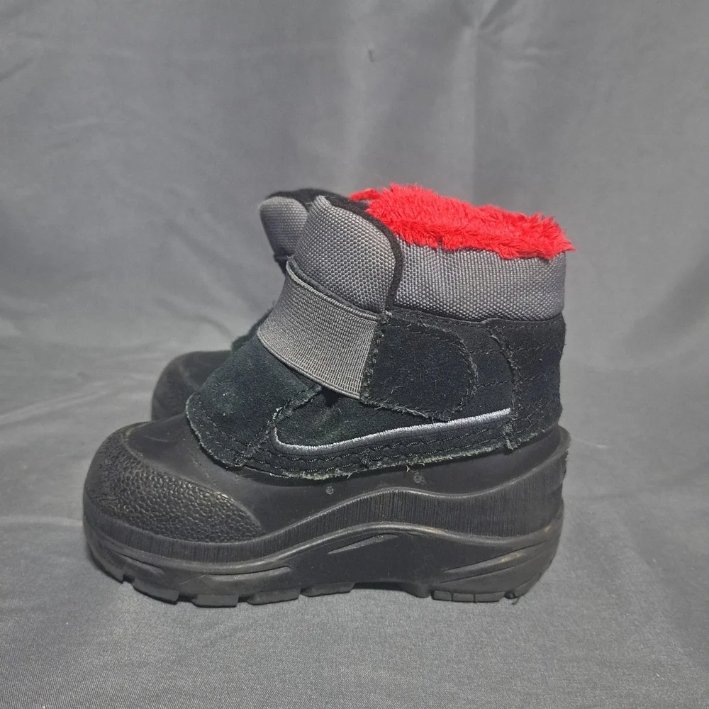 The North Face Toddler Sz‎ 6 Alpenglow II Snow Boots Black Red Lining Waterproof
